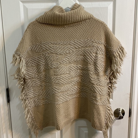 Lucky Brand Cowl Neck Poncho Fringed Knitted Sweater Tan Women’s Size XS Small - Picture 6 of 7
